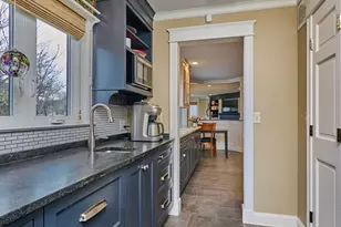 14 McIntosh Dr, Amherst, MA 01002 - Photo 9