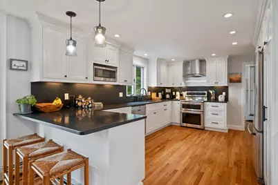 26 Forest Avenue Ext, Swampscott, MA 01907 - Photo 7