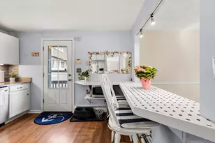 31 Peoples Pl, Haverhill, MA 01832 - Photo 3