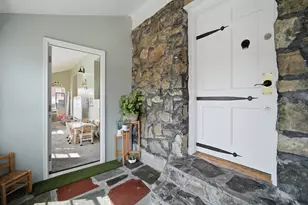 77 Locust St, Holyoke, MA 01040 - Photo 5