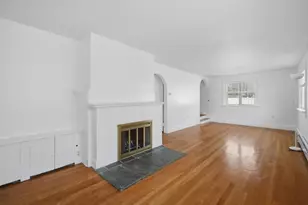 77 Locust St, Holyoke, MA 01040 - Photo 15