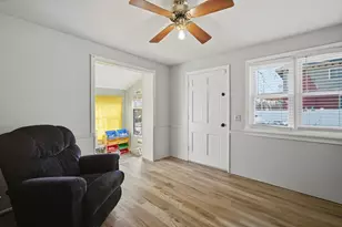 77 Locust St, Holyoke, MA 01040 - Photo 21