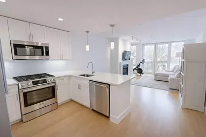 7 Beech St #301, Cambridge, MA 02140 - Photo 1
