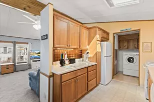 27 Castle Rd, Attleboro, MA 02703 - Photo 9