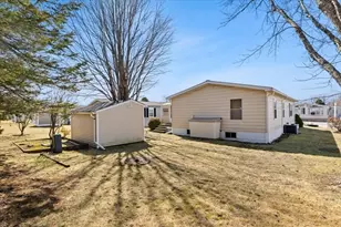 27 Castle Rd, Attleboro, MA 02703 - Photo 27