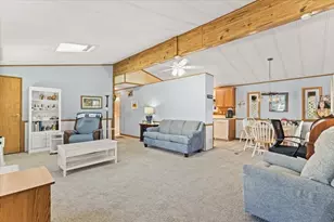 27 Castle Rd, Attleboro, MA 02703 - Photo 3