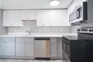 25 Common St, Weymouth, MA 02188 - Photo 3