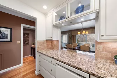 33 Breakwater Dr #33, Chelsea, MA 02150 - Photo 11