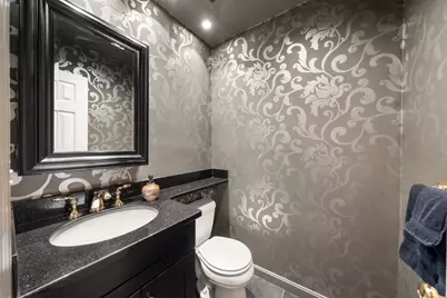 33 Breakwater Dr #33, Chelsea, MA 02150 - Photo 19