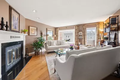 33 Breakwater Dr #33, Chelsea, MA 02150 - Photo 5