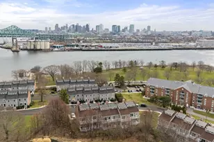 33 Breakwater Dr, Chelsea, MA 02150 - Photo 1