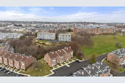 33 Breakwater Dr #33, Chelsea, MA 02150 - Photo 23