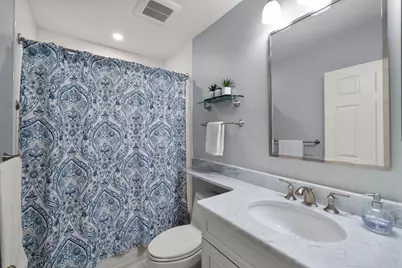33 Breakwater Dr #33, Chelsea, MA 02150 - Photo 17
