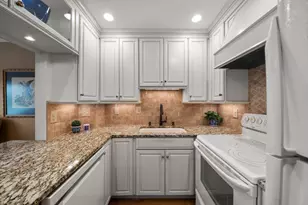 33 Breakwater Dr, Chelsea, MA 02150 - Photo 9