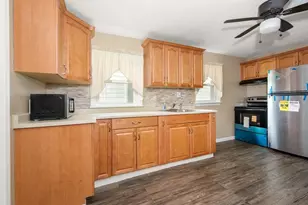 97 Mechanic St, Westfield, MA 01085 - Photo 7