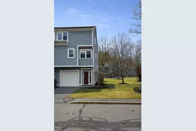 2 Arnold Drive #15  D, Salem, MA 01970 - Photo 3