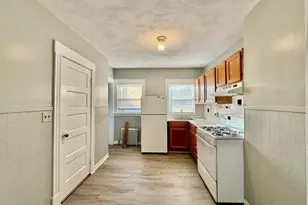 19 Pierce St, Quincy, MA 02171 - Photo 13
