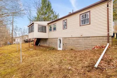 26 Roosevelt Dr, Southbridge, MA 01550 - Photo 17
