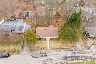 26 Roosevelt Dr, Southbridge, MA 01550 - Photo 21