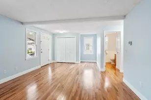 29 Lamplighter Ln, Chelmsford, MA 01863 - Photo 5