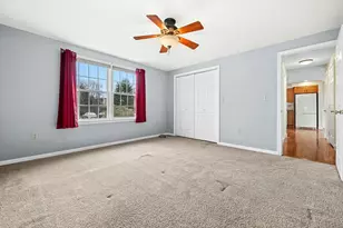 401 Forest Park Dr, Auburn, MA 01501 - Photo 13