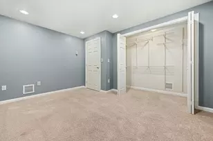 401 Forest Park Dr, Auburn, MA 01501 - Photo 27