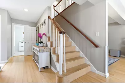 160 Pine St #11, Newton, MA 02466 - Photo 3