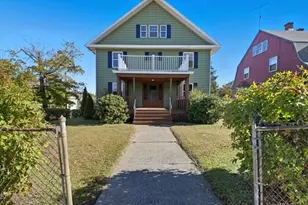 95 Dickinson St, Springfield, MA 01108 - Photo 1