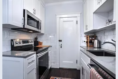 4 Washington Ave #1, Cambridge, MA 02140 - Photo 3