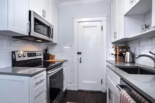 4 Washington Ave, Cambridge, MA 02140 - Photo 3