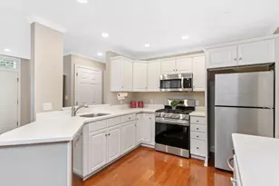 108 Harvard St, Brookline, MA 02446 - Photo 9