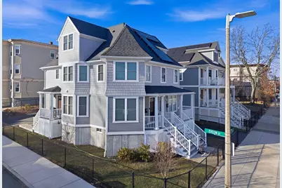 527 Norfolk Street, Boston, MA 02126 - Photo 3