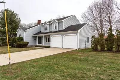 205 Perron Avenue, Somerset, MA 02726 - Photo 5