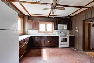 14 Dewey St, Easthampton, MA 01027 - Photo 11