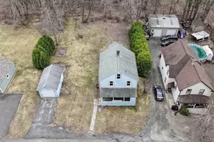 14 Dewey St, Easthampton, MA 01027 - Photo 3