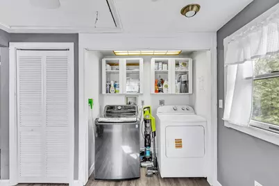 104 Edgewater Dr W, Falmouth, MA 02536 - Photo 11