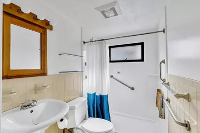 104 Edgewater Dr W, Falmouth, MA 02536 - Photo 29