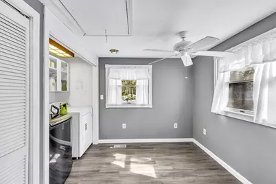 104 Edgewater Dr W, Falmouth, MA 02536 - Photo 9