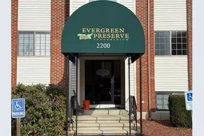 2200 Skyline Dr #4, Lowell, MA 01854 - Photo 1