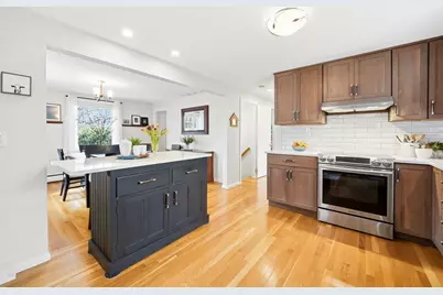 8 Freemont St, Lexington, MA 02421 - Photo 11