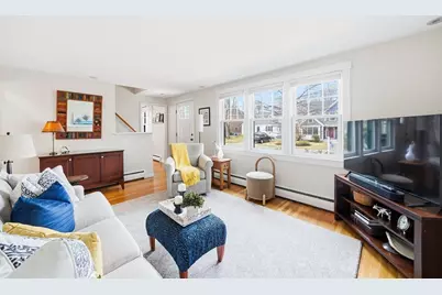 8 Freemont St, Lexington, MA 02421 - Photo 3