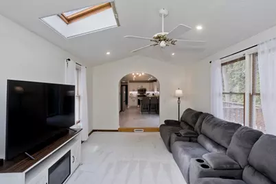 9 Post Rd, Chicopee, MA 01020 - Photo 25