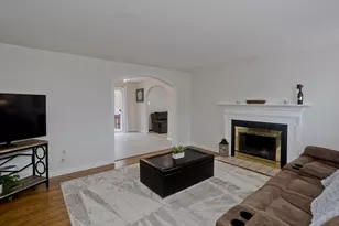 9 Post Rd, Chicopee, MA 01020 - Photo 3