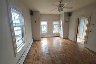 21 Mountain Ave, Somerville, MA 02144 - Photo 3