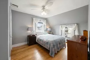 28 Everett St, Woburn, MA 01801 - Photo 9