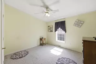 141 Sunrise Ln, Chicopee, MA 01020 - Photo 33