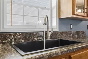 141 Sunrise Ln, Chicopee, MA 01020 - Photo 17