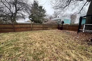 89 Cleveland St, Malden, MA 02148 - Photo 11