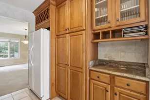3901 Knightsbridge Close, Worcester, MA 01609 - Photo 9