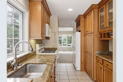 3901 Knightsbridge Close #3901, Worcester, MA 01609 - Photo 7